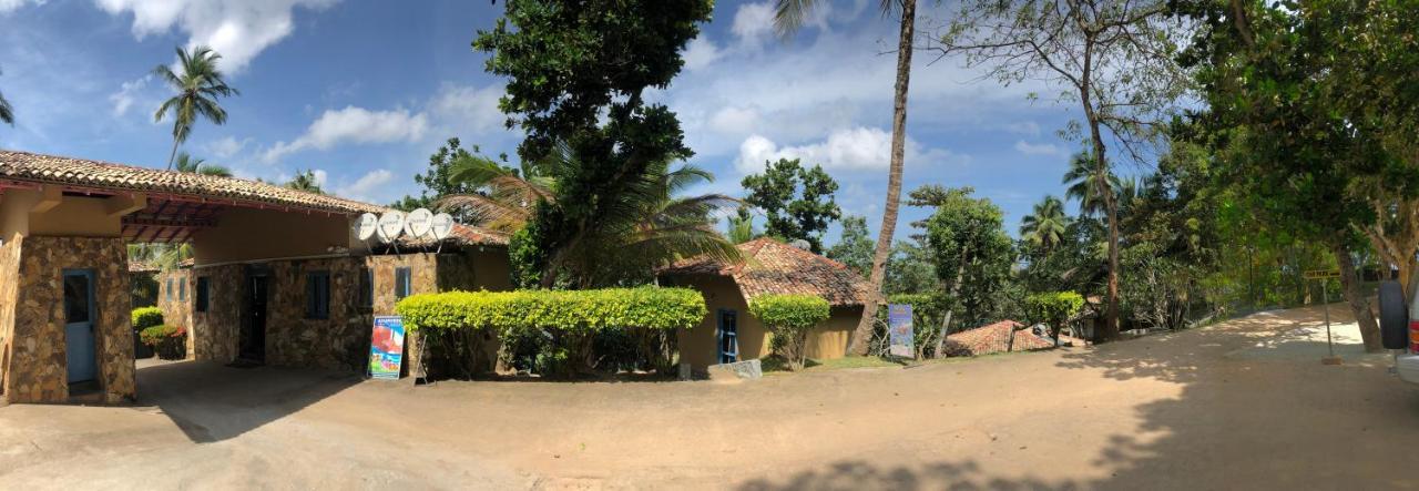 Palace Mirissa Exterior photo